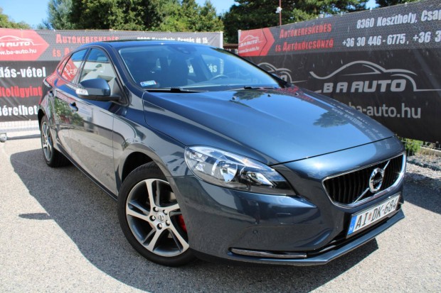 Volvo V40 2.0 [T3] Momentum /Csak 45.000KM!/KAM...